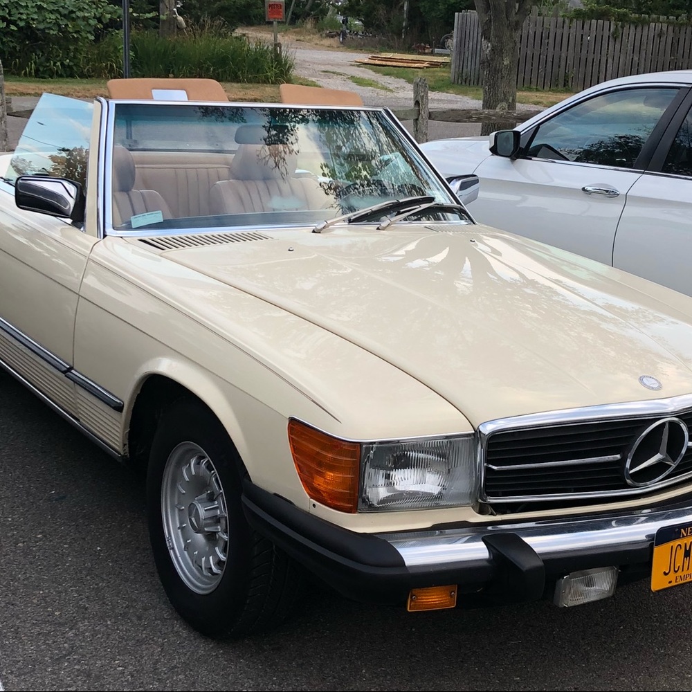 Meet your Posher, Pinapple